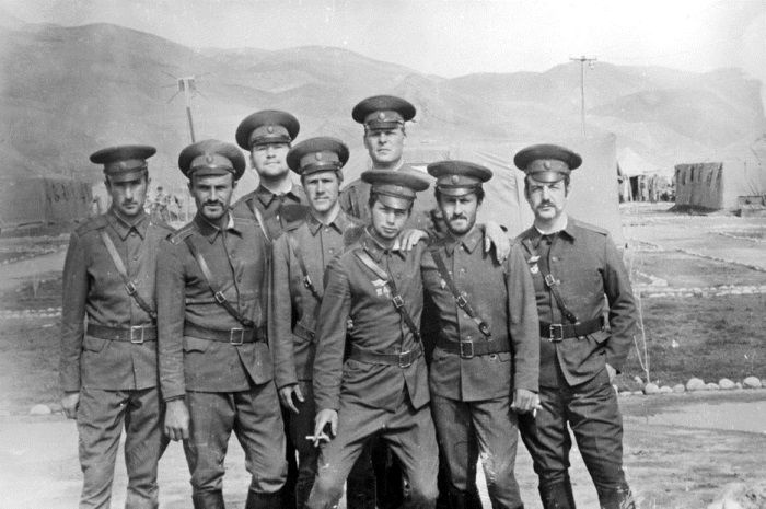 Иллюстрация к книге — Афганский дневник пехотного лейтенанта. "Окопная правда" войны [i_030.jpg]