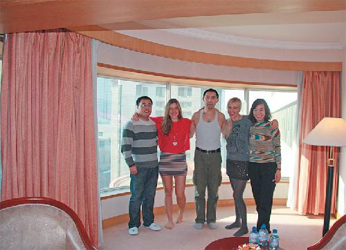 Иллюстрация к книге — Встань и живи, или Там, где другие тормозят, я жму на газ! [img16A6.jpg]