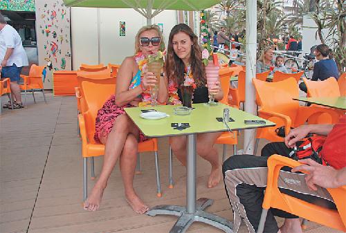 Иллюстрация к книге — Встань и живи, или Там, где другие тормозят, я жму на газ! [img2F7.jpg]