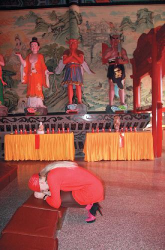 Иллюстрация к книге — Встань и живи, или Там, где другие тормозят, я жму на газ! [imgCB83.jpg]