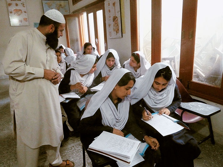 Иллюстрация к книге — Я - Малала. Уникальная история мужества, которая потрясла весь мир [i_039.jpg]