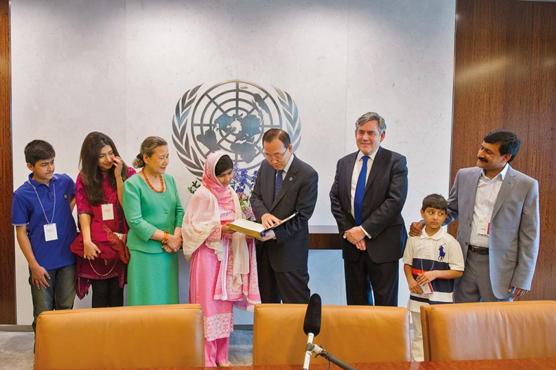 Иллюстрация к книге — Я - Малала. Уникальная история мужества, которая потрясла весь мир [i_041.jpg]