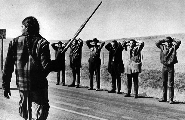 Иллюстрация к книге — Как ненасилие защищает государство [_11.jpg]