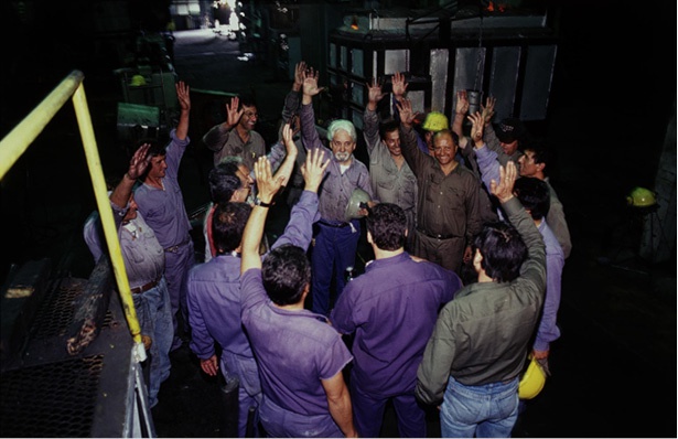 Иллюстрация к книге — Как ненасилие защищает государство [_33.jpg]