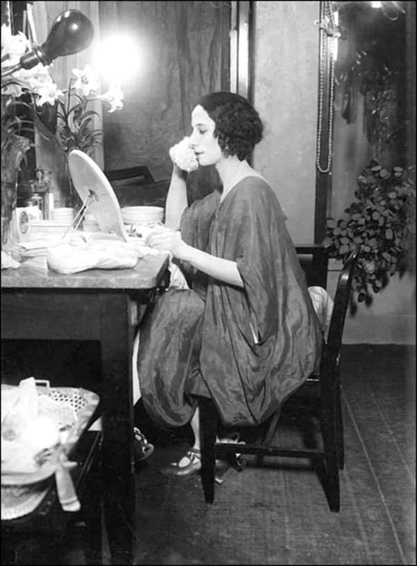 Иллюстрация к книге — Анна Павлова. Жизнь в танце [_143.jpg]