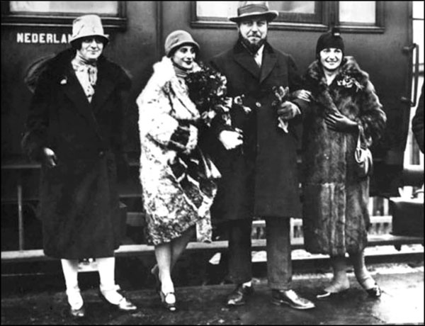 Иллюстрация к книге — Анна Павлова. Жизнь в танце [_185.jpg]