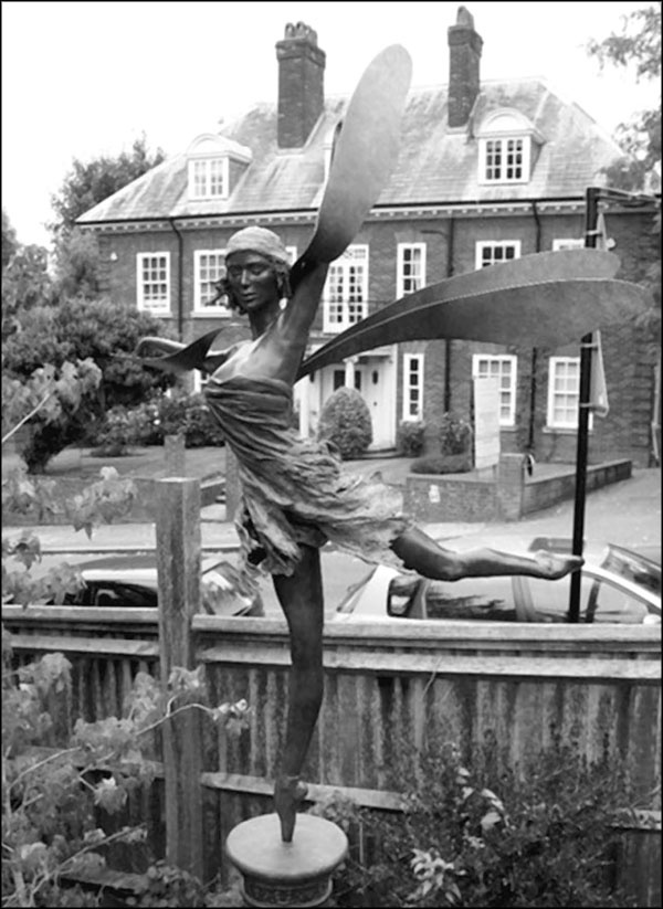 Иллюстрация к книге — Анна Павлова. Жизнь в танце [_229.jpg]