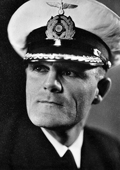 Иллюстрация к книге — Щит и меч Кенигсберга. Альбом [i_087.jpg]