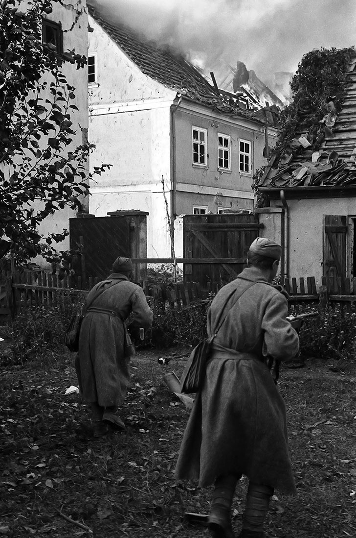 Иллюстрация к книге — Щит и меч Кенигсберга. Альбом [i_232.jpg]