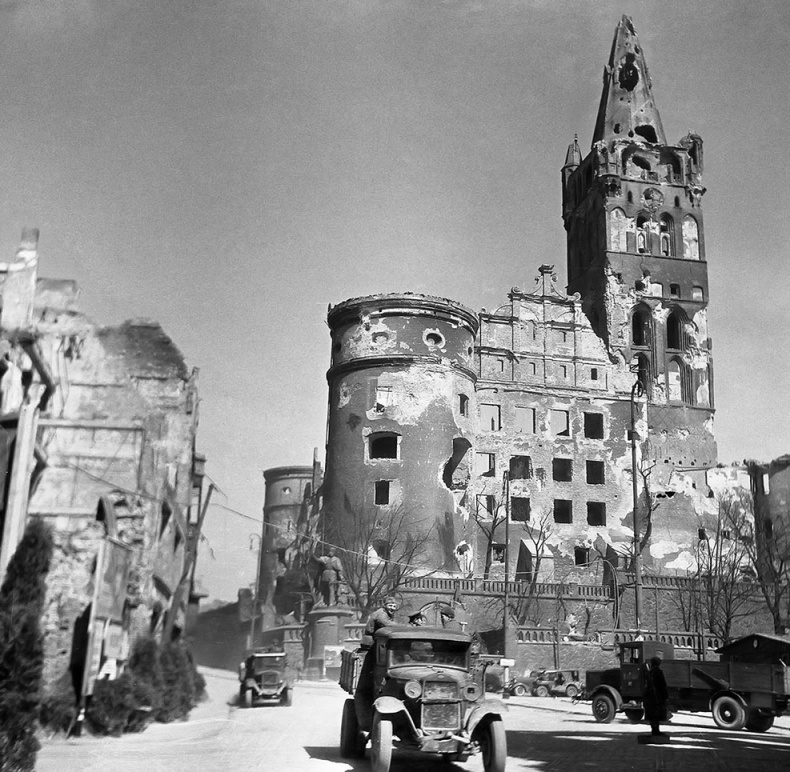 Иллюстрация к книге — Щит и меч Кенигсберга. Альбом [i_244.jpg]