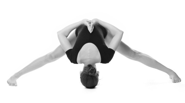 Иллюстрация к книге — Йога для детей. 100 лучших упражнений для укрепления здоровья [Autogen_eBook_id40.jpg]