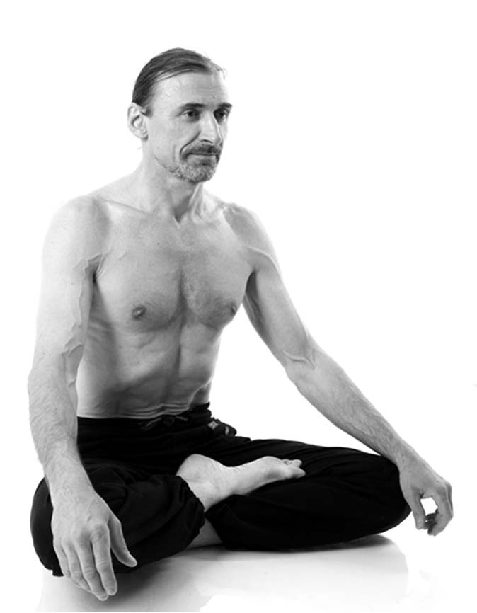 Иллюстрация к книге — Йога. Лучшие упражнения для каждого лунного дня. Сила Луны для здоровья и удачи [i_035.jpg]