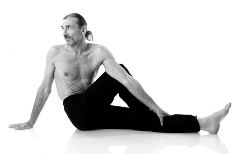 Иллюстрация к книге — Йога. Лучшие упражнения для каждого лунного дня. Сила Луны для здоровья и удачи [i_041.jpg]