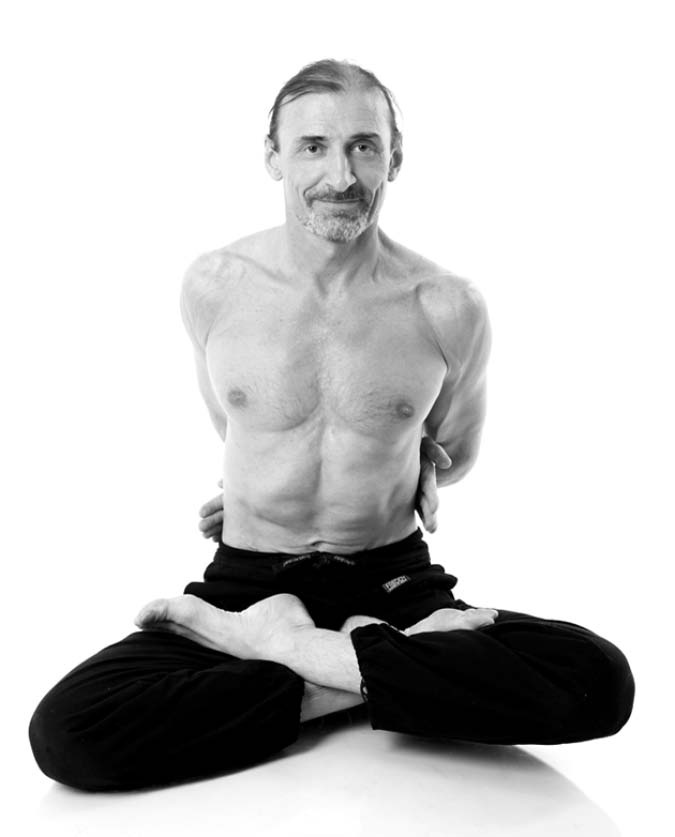 Иллюстрация к книге — Йога. Лучшие упражнения для каждого лунного дня. Сила Луны для здоровья и удачи [i_166.jpg]