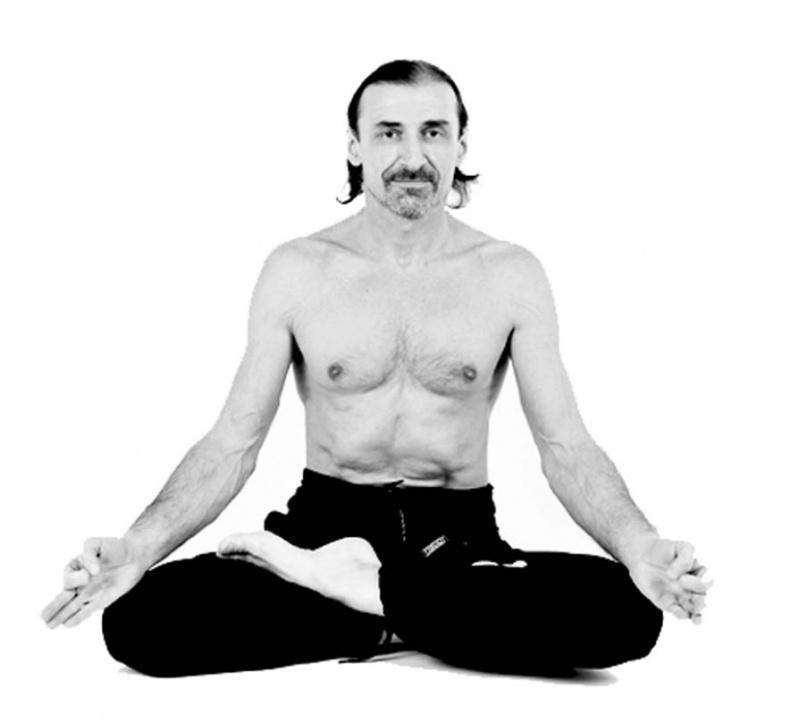 Иллюстрация к книге — Йога. Лучшие упражнения для каждого лунного дня. Сила Луны для здоровья и удачи [i_179.jpg]