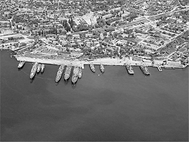 Иллюстрация к книге — Люди былой империи (сборник) [i_023.jpg]