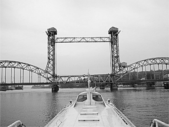 Иллюстрация к книге — Люди былой империи (сборник) [i_053.jpg]