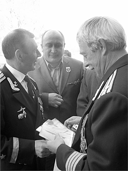 Иллюстрация к книге — Люди былой империи (сборник) [i_083.jpg]