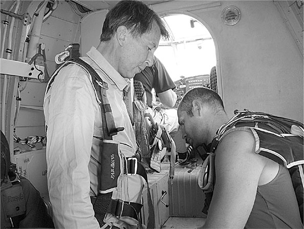 Иллюстрация к книге — Люди былой империи (сборник) [i_165.jpg]