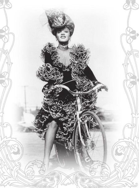 Иллюстрация к книге — Марлен Дитрих [i_041.jpg]