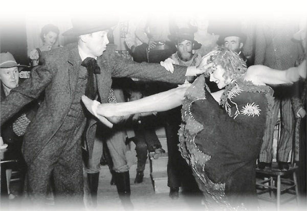 Иллюстрация к книге — Марлен Дитрих [i_048.jpg]