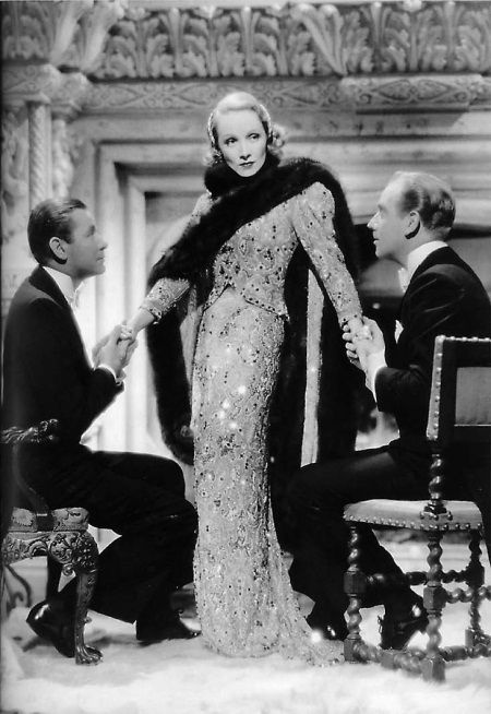 Иллюстрация к книге — Марлен Дитрих [i_071.jpg]