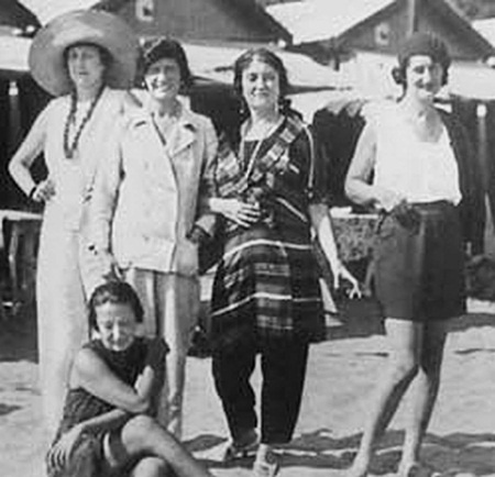 Иллюстрация к книге — Коко Шанель [i_035.jpg]