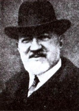 Иллюстрация к книге — Новые тамплиеры. Духовники "черного ордена" [i_032.jpg]