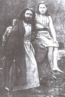 Иллюстрация к книге — Новые тамплиеры. Духовники "черного ордена" [i_037.jpg]