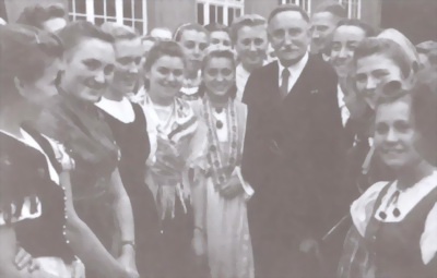 Иллюстрация к книге — Сумрачный гений III рейха. Карл Хаусхофер. Человек, стоявший за Гитлером [i_008.jpg]