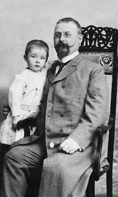 Иллюстрация к книге — Гиммлер. Инквизитор в пенсне [i_003.jpg]