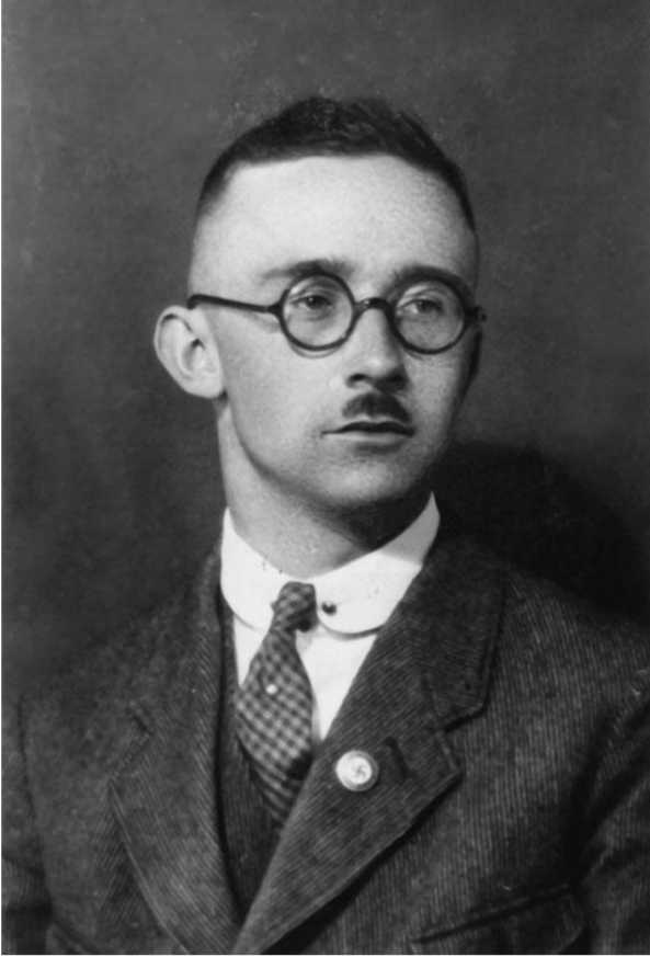 Иллюстрация к книге — Гиммлер. Инквизитор в пенсне [i_013.jpg]