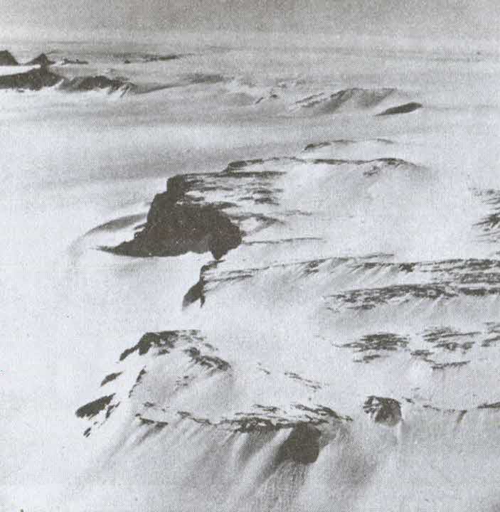 Иллюстрация к книге — Загадочная экспедиция. Что искали немцы в Антарктиде? [i_048.jpg]