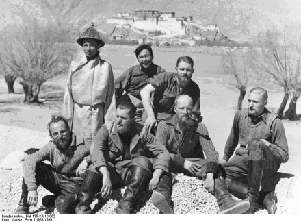 Иллюстрация к книге — Тибетская экспедиция СС. Правда о тайном немецком проекте [i_044.jpg]