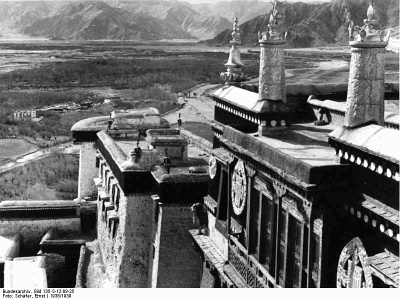 Иллюстрация к книге — Тибетская экспедиция СС. Правда о тайном немецком проекте [i_054.jpg]