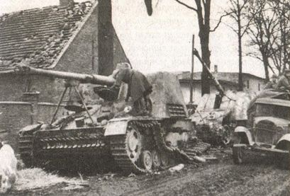 Иллюстрация к книге — Последняя крепость Рейха [i_051.jpg]