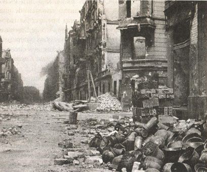 Иллюстрация к книге — Последняя крепость Рейха [i_064.jpg]