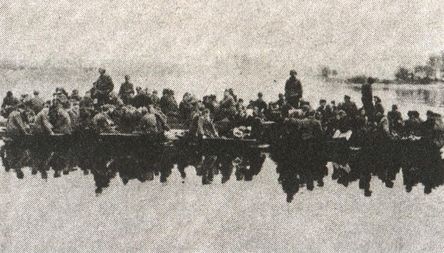 Иллюстрация к книге — Последняя надежда Гитлера [i_083.jpg]