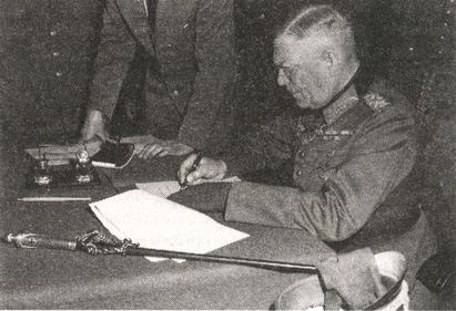 Иллюстрация к книге — Последняя надежда Гитлера [i_090.jpg]