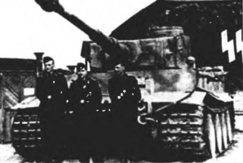 Иллюстрация к книге — Танковый ас №1 Михаэль Виттманн [img_28.jpg]