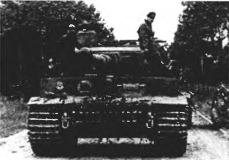 Иллюстрация к книге — Танковый ас №1 Михаэль Виттманн [img_95.jpg]