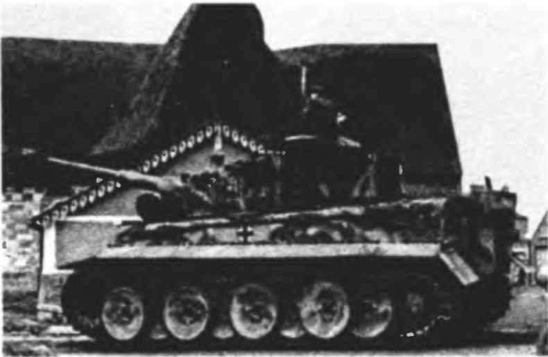 Иллюстрация к книге — Танковый ас №1 Михаэль Виттманн [img_96.jpg]