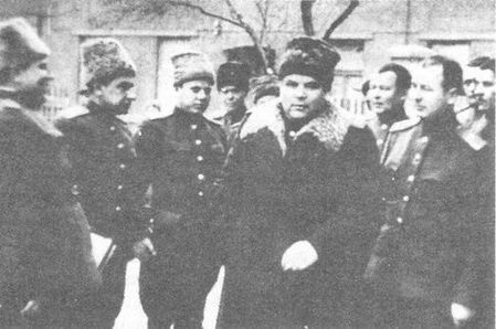 Иллюстрация к книге — 100 дней в кровавом аду. Будапешт - "дунайский Сталинград"? [i_006.jpg]