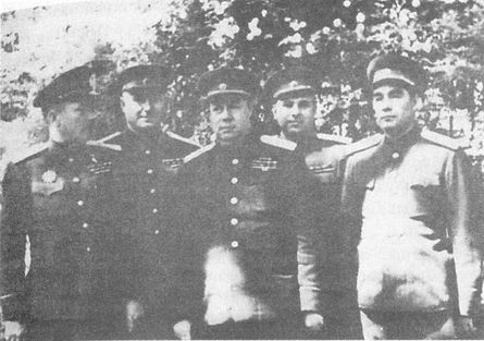 Иллюстрация к книге — 100 дней в кровавом аду. Будапешт - "дунайский Сталинград"? [i_029.jpg]