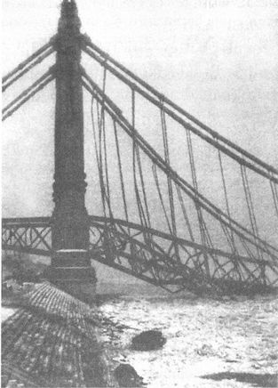 Иллюстрация к книге — 100 дней в кровавом аду. Будапешт - "дунайский Сталинград"? [i_087.jpg]