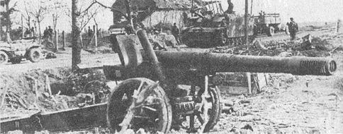 Иллюстрация к книге — Последнее наступление Гитлера. Разгром танковой элиты Рейха [i_025.jpg]