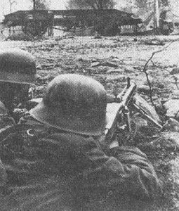 Иллюстрация к книге — Последнее наступление Гитлера. Разгром танковой элиты Рейха [i_068.jpg]