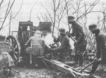 Иллюстрация к книге — "Фаустники" в бою [i_004.jpg]