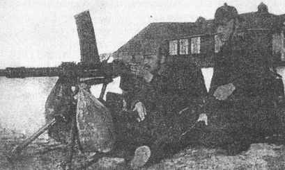 Иллюстрация к книге — "Фаустники" в бою [i_012.jpg]