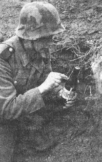 Иллюстрация к книге — "Фаустники" в бою [i_017.jpg]